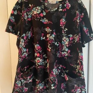 Women’s black printed scrub top 2xl